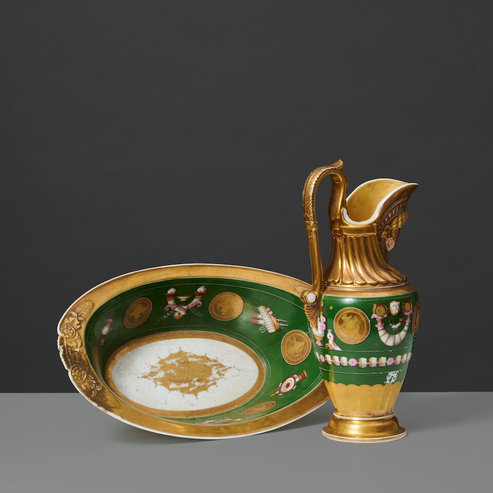 Aiguière et bassin en porcelaine de Paris d'époque Empire A Paris porcelain ewer and b... - 2