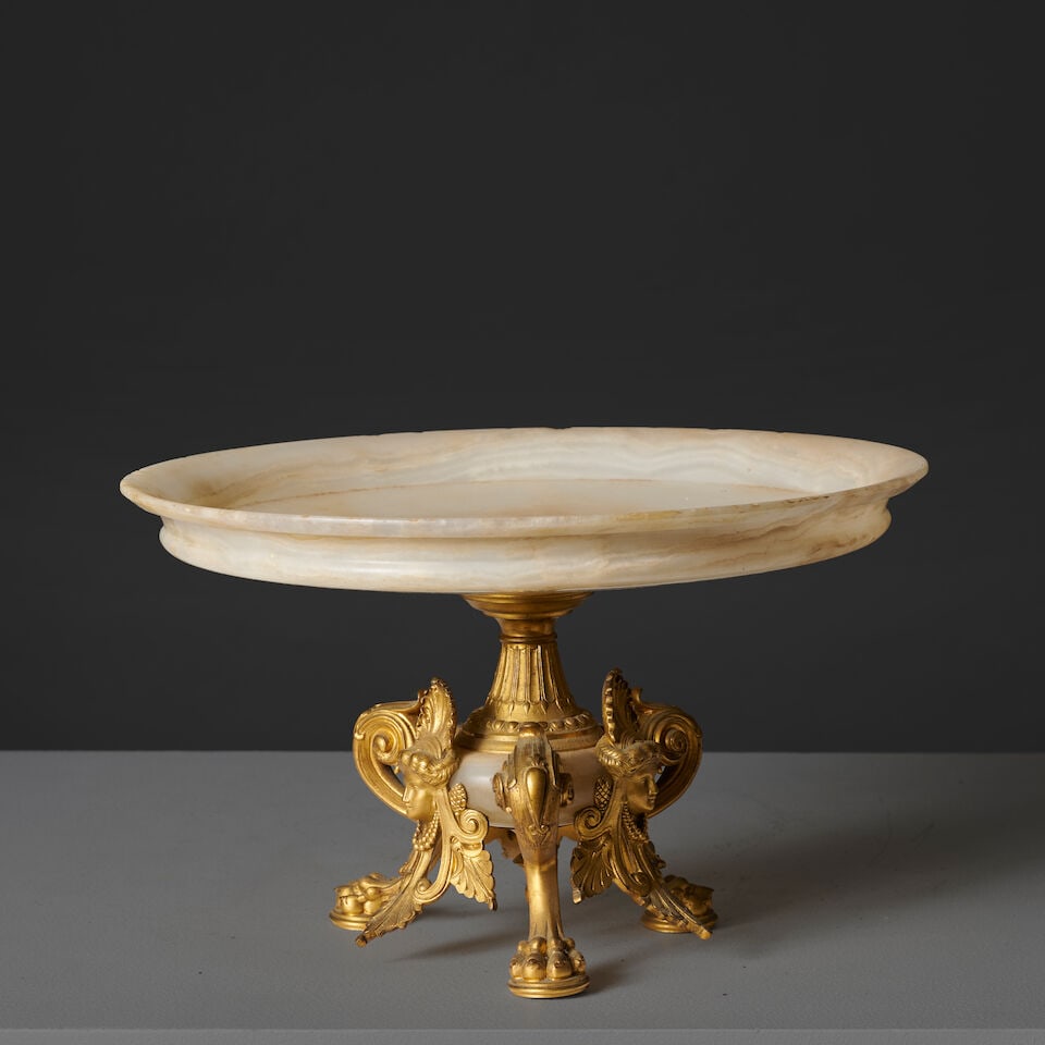 Coupe sur pied en albâtre et monture en bronze doré à l'étrusque de la secon... - 2