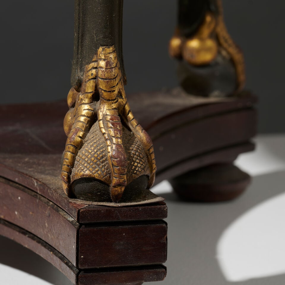 Petit guéridon en bois patiné noir et bois doré du XIXe siècle A 19th centur... - 2
