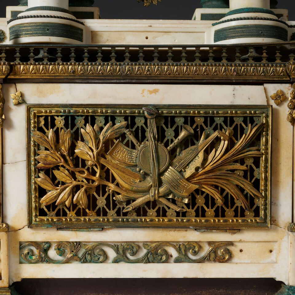 Importante pendule portique à caisse musicale d'époque Louis XVI An important Louis XV... - 3