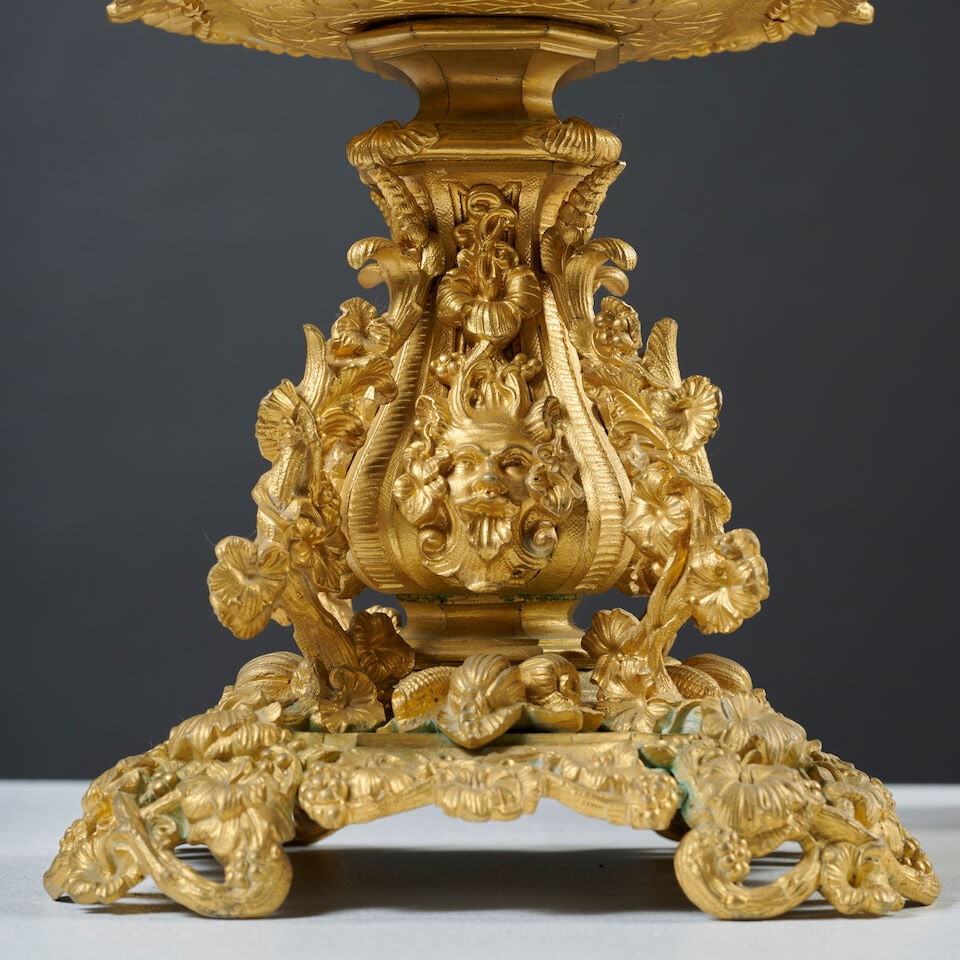 Deux coupes sur pied en bronze doré et ciselé d'époque Napoléon III Two gild... - 3