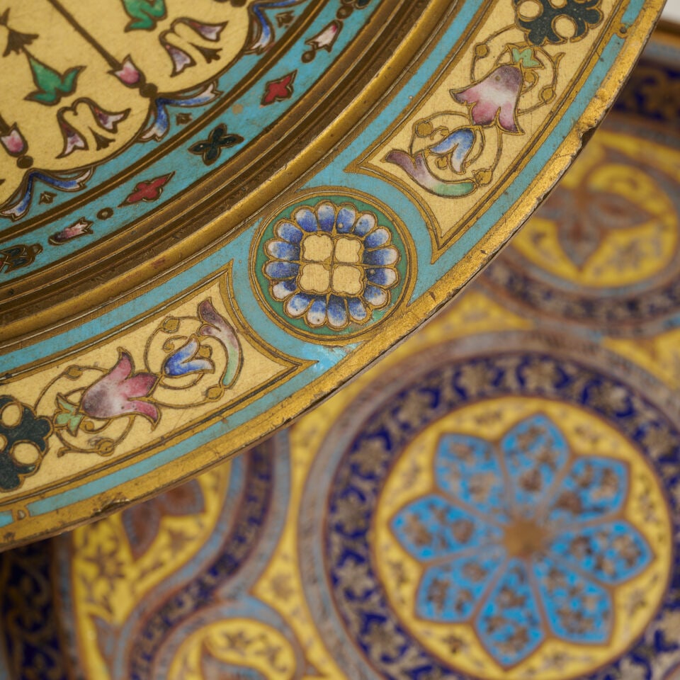 Ensemble de pièces en bronze doré et émaux cloisonné dela seconde partie du ... - 2