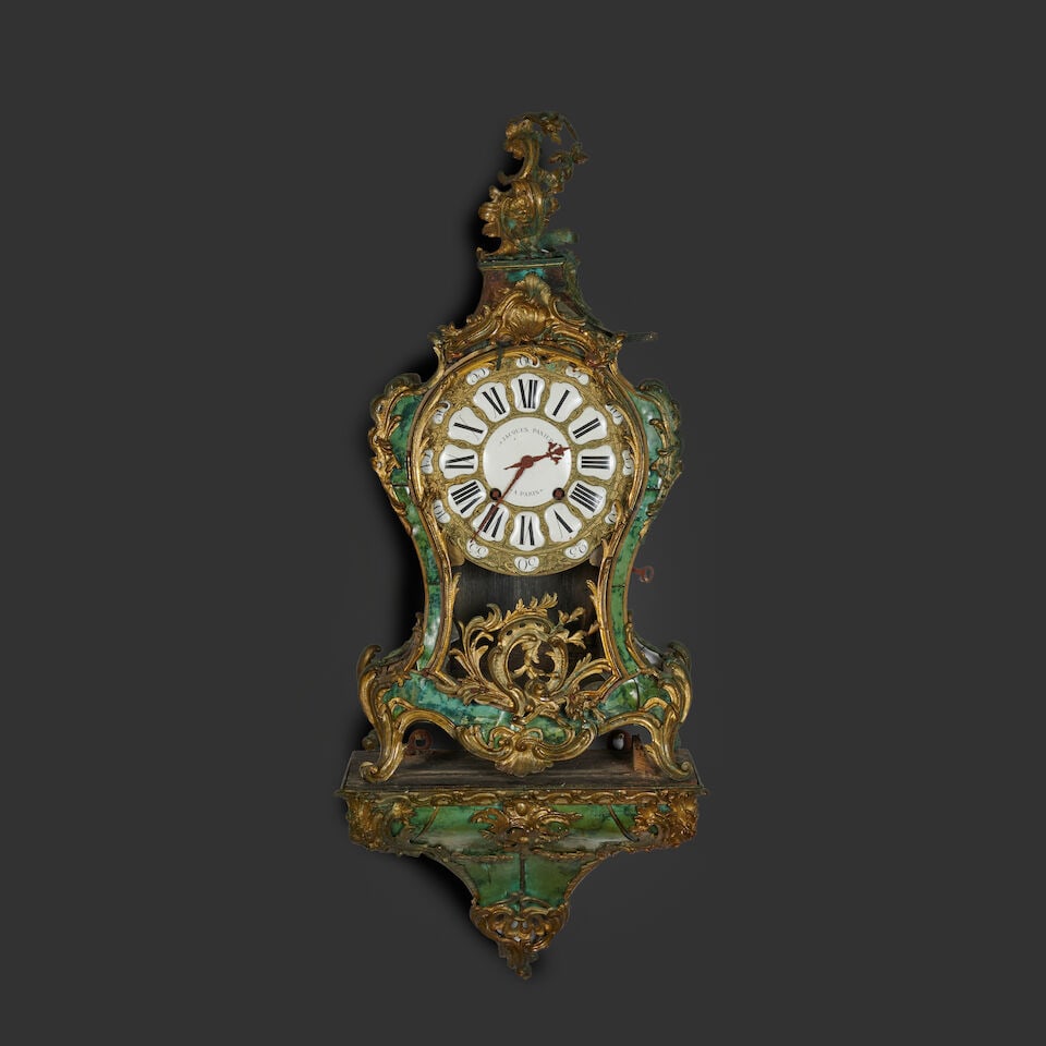 Cartel d'applique et sa console de forme mouvementée en placage de corne teintée verte... (1 of 2)