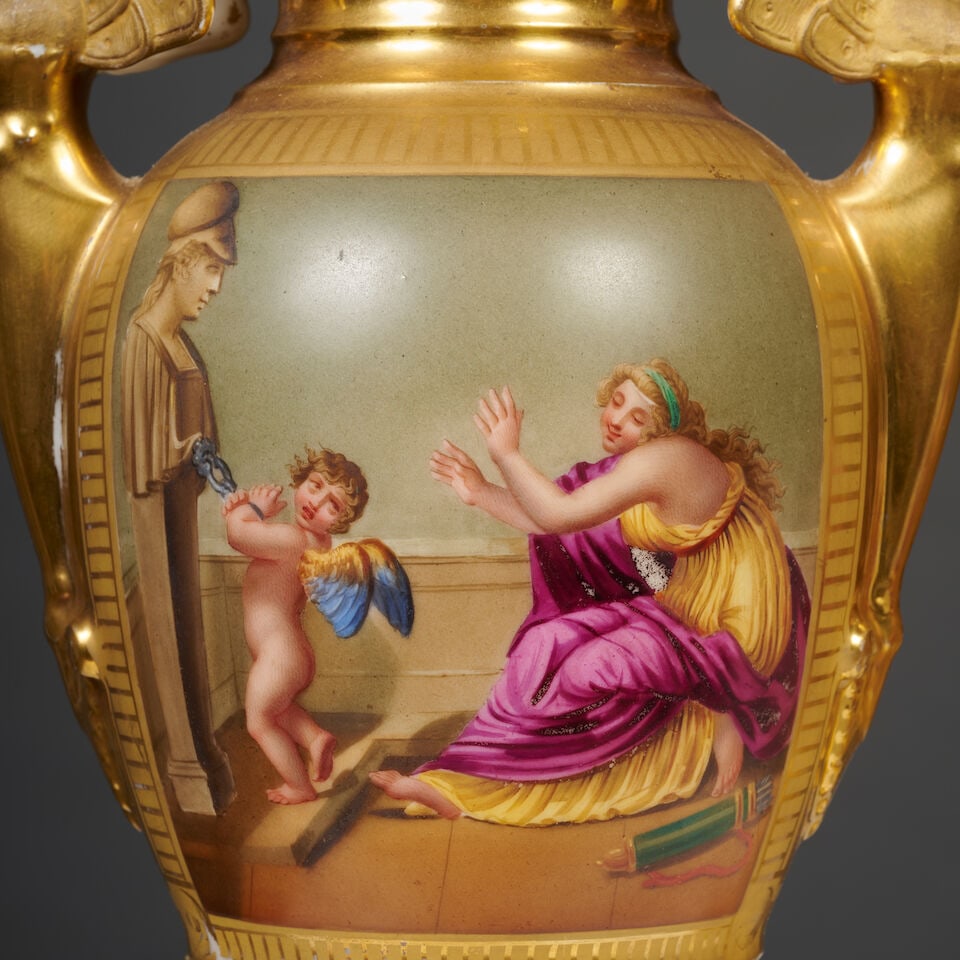 Paire de vases en porcelaine de Paris à fond or, début du XIXe siècle A pair of g... - 3