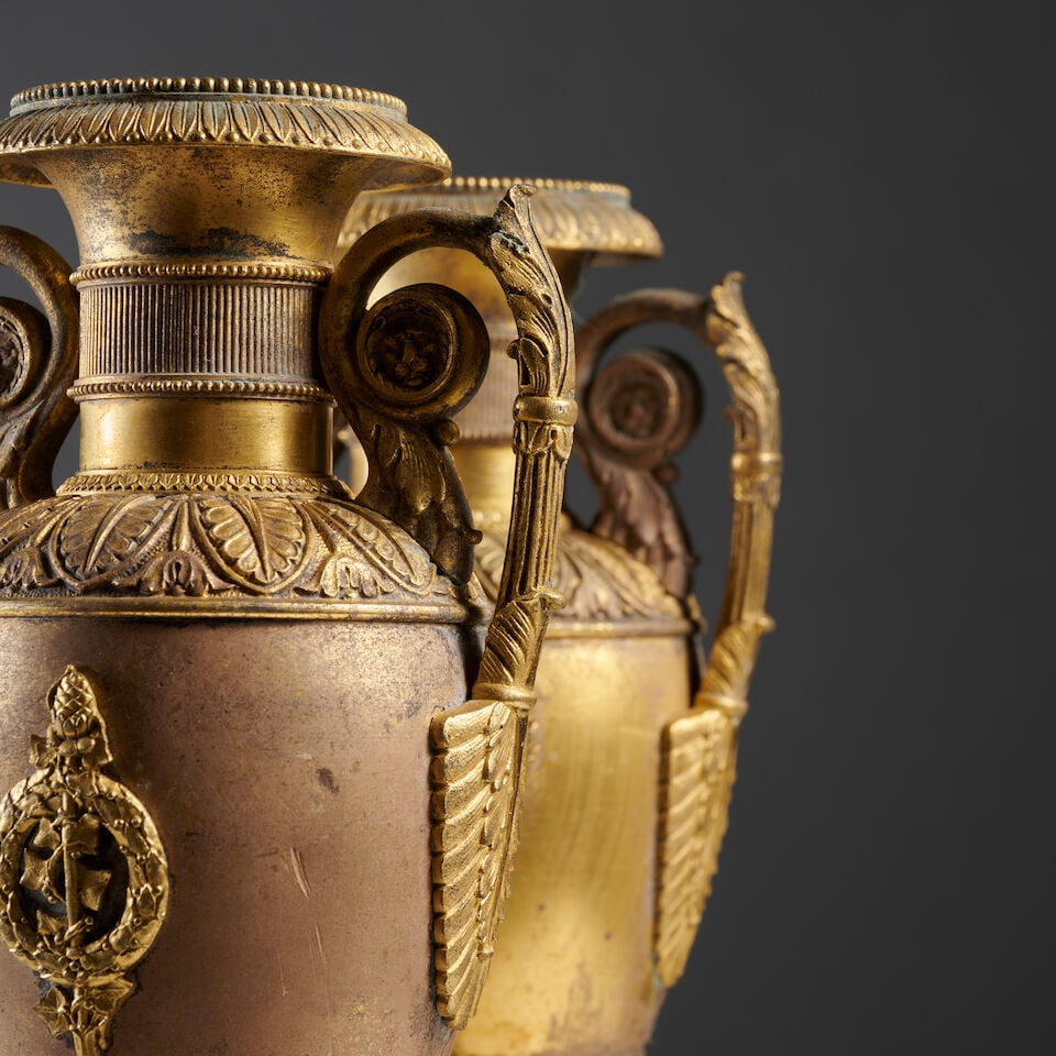 Paire de vases de forme ovoïde en bronze doré d'époque Empire A pair of Empire pe... - 2