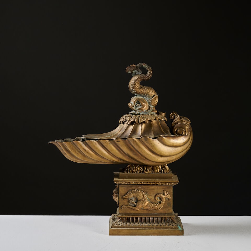 Importante lampe à huile en forme de conque en bronze doré de la première moiti&#... (1 of 4)