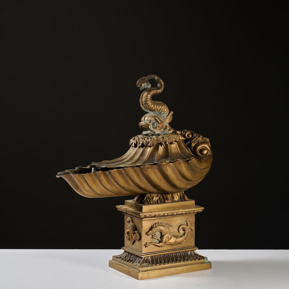Importante lampe à huile en forme de conque en bronze doré de la première moiti&#... - 4