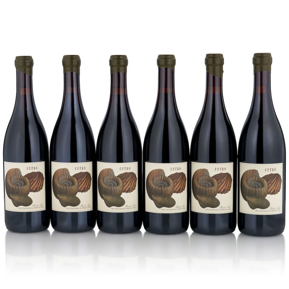 Antica Terra, Pinot Noir Ceras, 2022 (6 bottles, 750ml): Antica Terra, Pinot Noir Ceras, 2022 (6 bottles, 750ml) Region: Oregon Packaging: original cardboard case This lot is subject to the following lot symbols: • • Zero rated for tax, no tax
