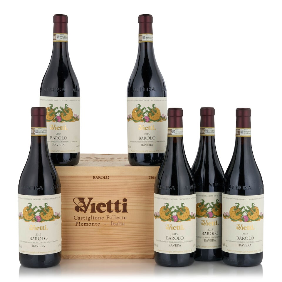 Vietti, Barolo Ravera, 2015 (6 bottles, 750ml): Vietti, Barolo Ravera, 2015 (6 bottles, 750ml) Region: Piedmont Packaging: original wooden case Footnotes: Italy This lot is subject to the following lot symbols: • • Zero rated for tax,