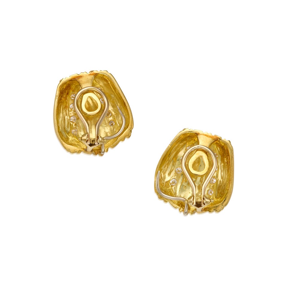 JUDITH RIPKA: 18K GOLD AND DIAMOND EARRINGS - 2