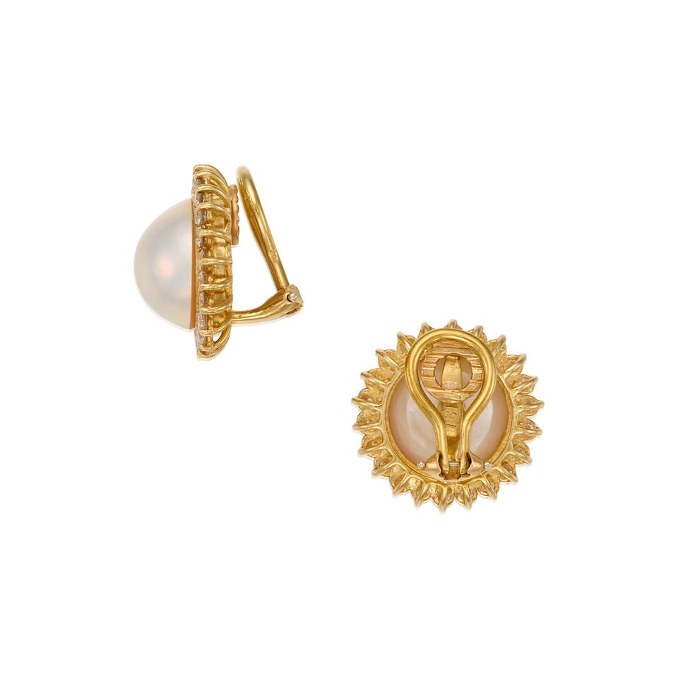 18K YELLOW GOLD, MABÉ CULTURED PEARL, AND DIAMOND EARCLIPS - 2
