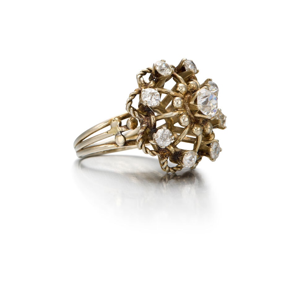 A MID CENTURY 17K WHITE GOLD AND DIAMOND RING - 2