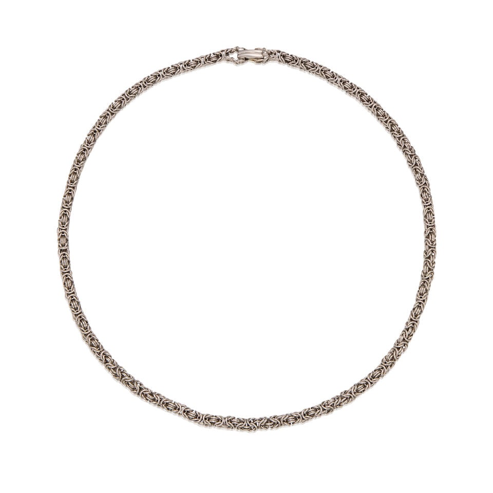 14K WHITE GOLD NECKLACE: 14K WHITE GOLD NECKLACE • Length 15 3/4 in. • Estimated gross weight: 28.9 grams Footnotes: OVERALL CONDITION: good Metal purity STAMPED and tested with XRF (x-ray fluorescence) for 14k