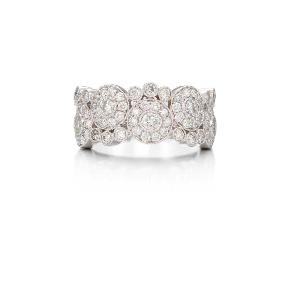 18K WHITE GOLD AND DIAMOND RING (1 of 2)