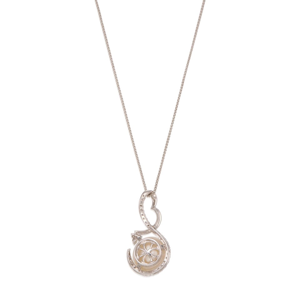 18K WHITE GOLD, CULTURED PEARL, AND DIAMOND PENDANT NECKLACE - 2