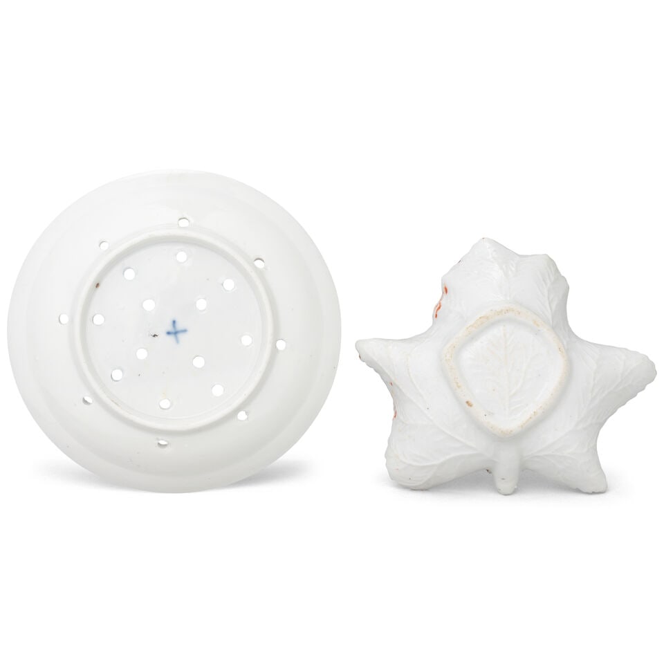 A Bristol strainer and Plymouth leaf pickle dish, circa 1768-75 - 2