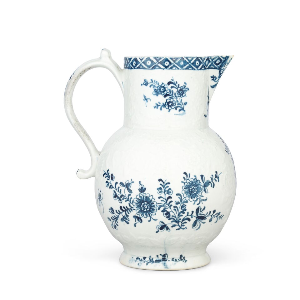 A Lowestoft jug, circa 1765 - 3
