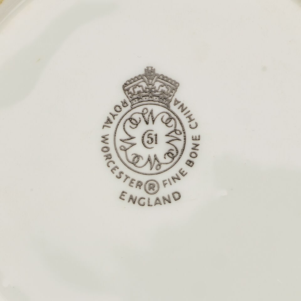 A collection of Royal Worcester porcelain, 20th century - 3