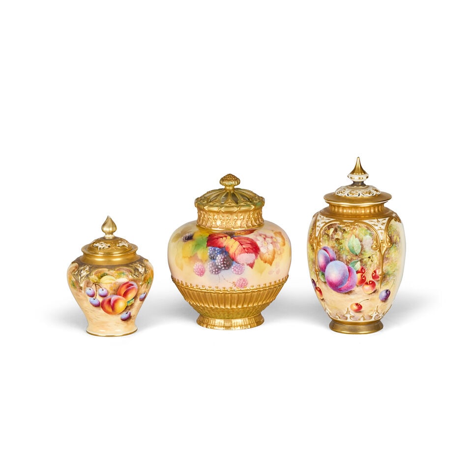 A collection of Royal Worcester porcelain, 20th century - 5