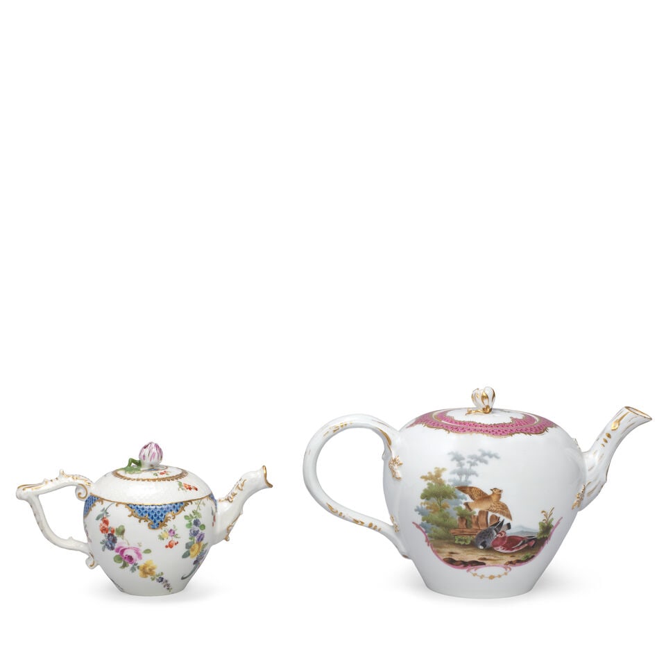 Two Meissen teapots and covers, second half 18th century - 3
