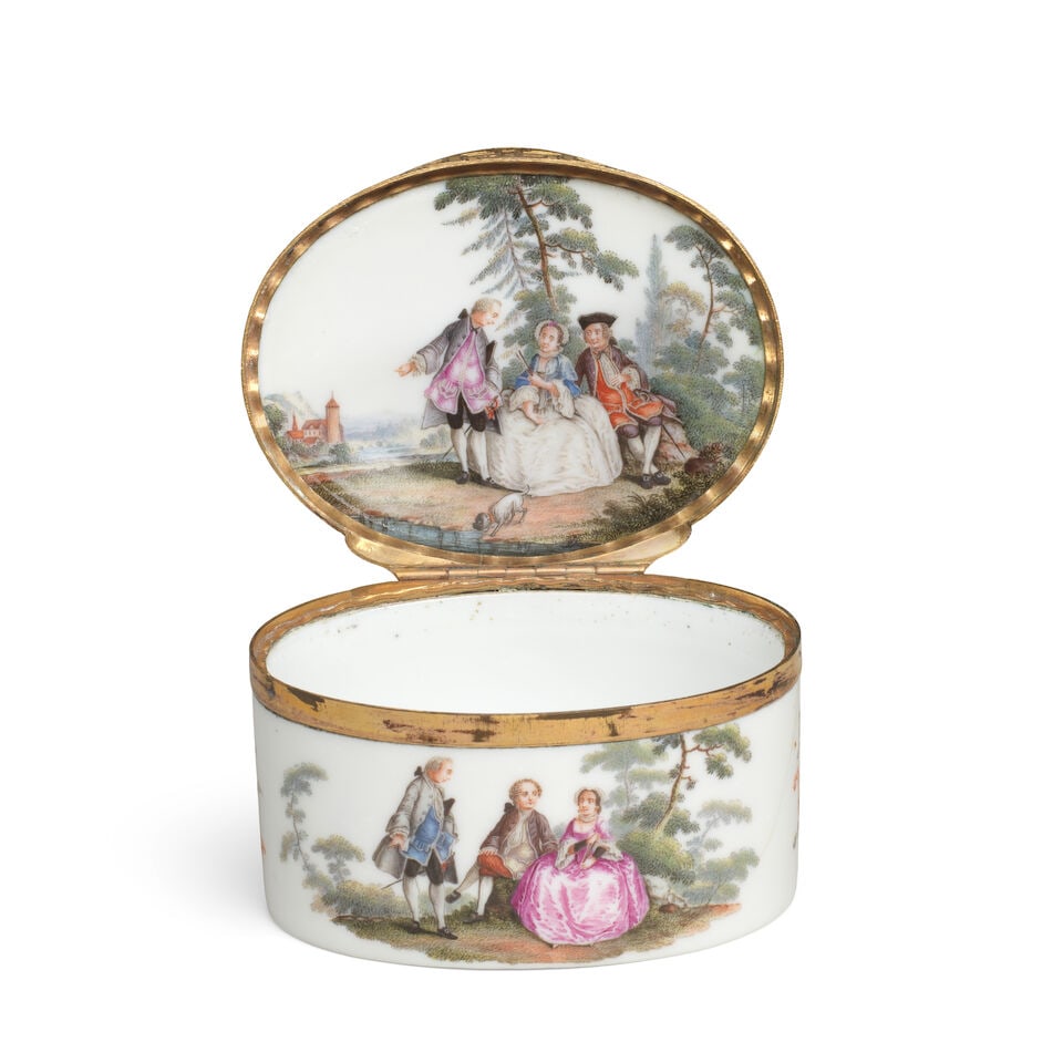 A Meissen silver-gilt-mounted oval snuff box, mid 18th century - 2