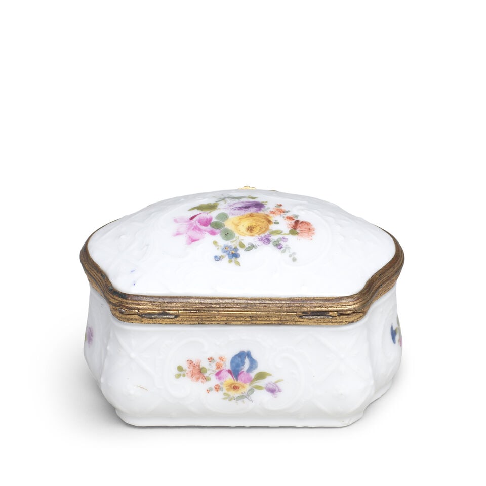 A Meissen gilt-metal mounted snuff box, circa 1765-70 - 3