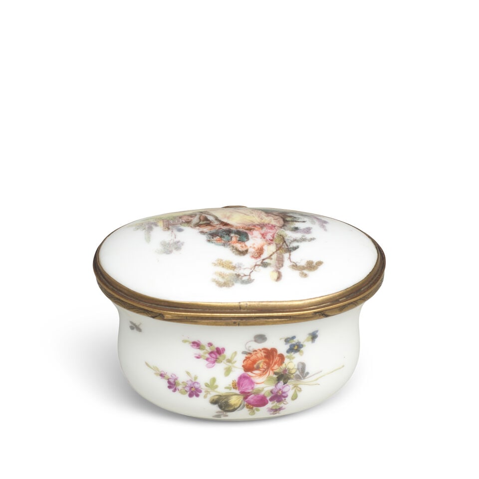A Meissen gilt-metal-mounted oval snuff box, 19th century - 2