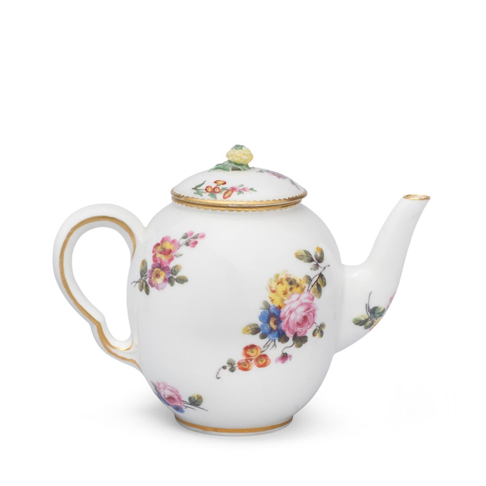 A Sèvres teapot and cover, dated 1772 - 2