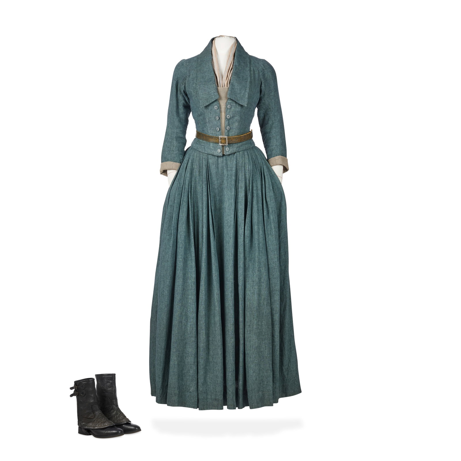 Two daywear outfits, one worn by Claire in the beach scene Season 5, Episode 10, 'Mercy Shall Fo...: Two daywear outfits, one worn by Claire in the beach scene Season 5, Episode 10, 'Mercy Shall Follow Me' The first: a custom-made teal linen bodice, with ten fabric covered buttons; skirt; worn with m