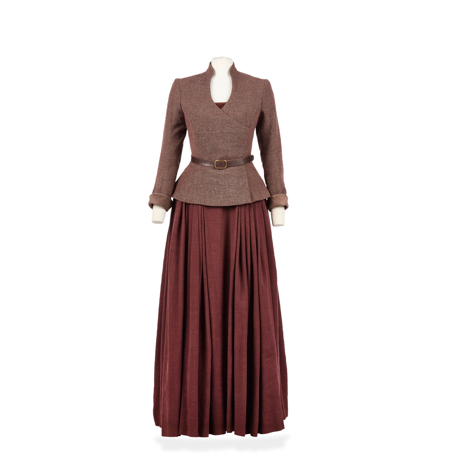 Burgundy daywear ensemble, worn by Claire Season 7, Episode 10, 'Brotherly Love' 6: Burgundy daywear ensemble, worn by Claire Season 7, Episode 10, 'Brotherly Love' The first: custom-made bodice with sewn in stomacher which laces up, burgundy grosgrain woven wool, with velvet burgund