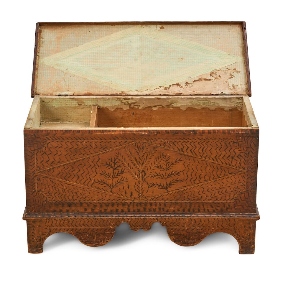 Small Painted Pine and Poplar Chest North America, late 19th century - 2