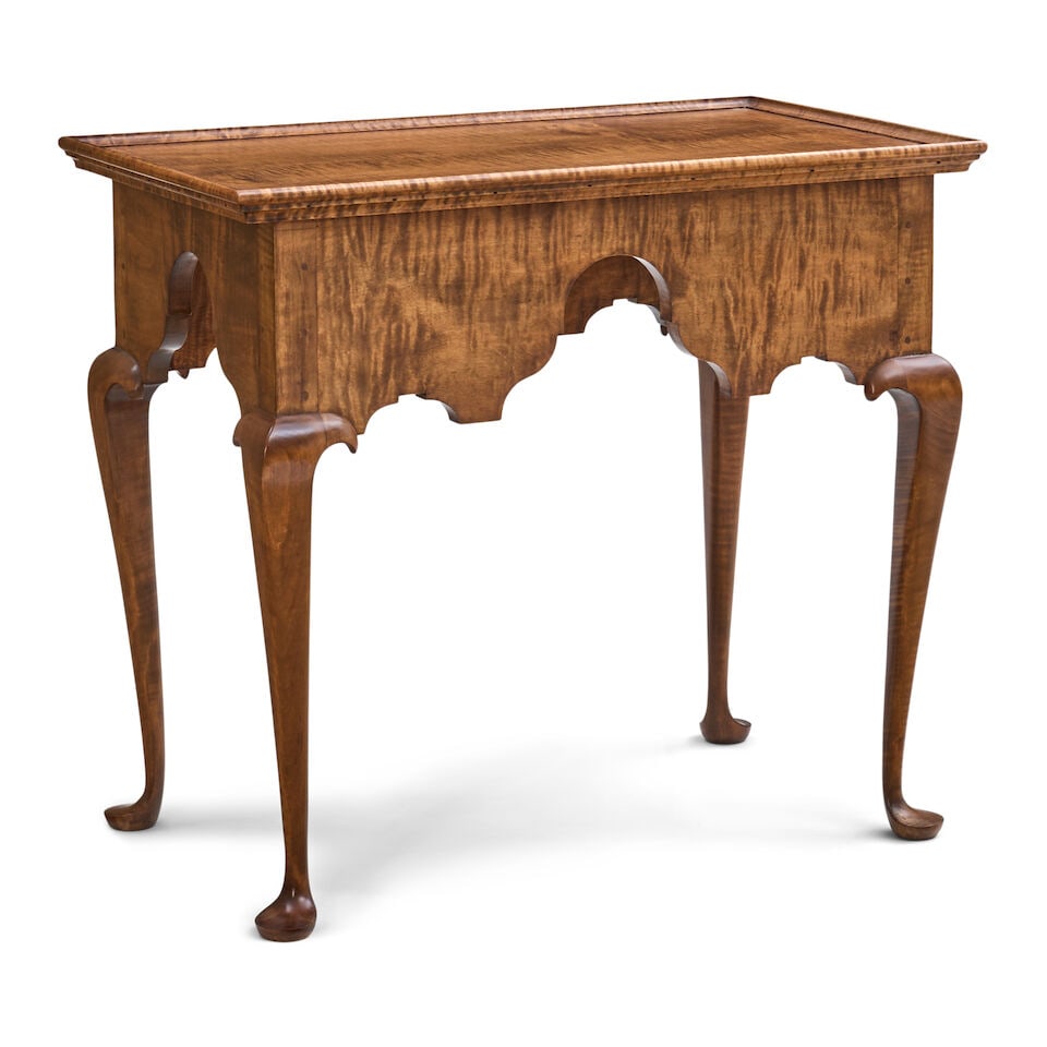 A Fine Queen Anne Style Tiger Maple Tray-top Table signed R. LaMontagne & Sons, 1989 - 3