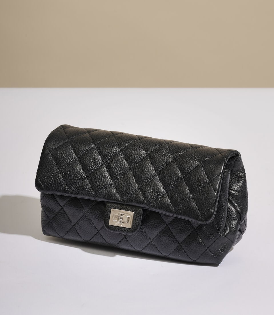 Chanel Uniform, 2019. Pochette ceinture en veau caviar matelassé noir. Chanel Uniform, 2019... - 2