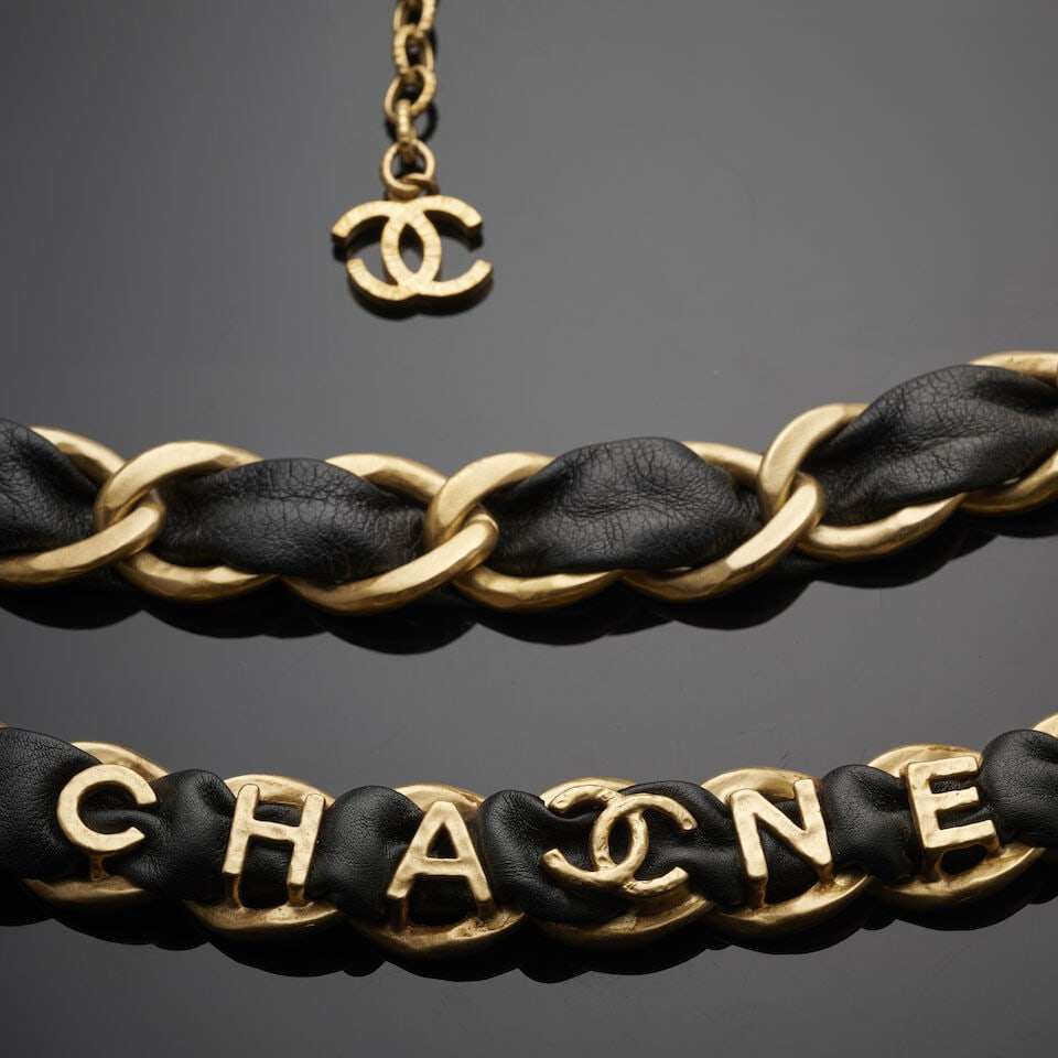 Chanel, collection Printemps/Eté 2020. Ceinture chaine maxi entrelacée de cuir agneau ... - 2