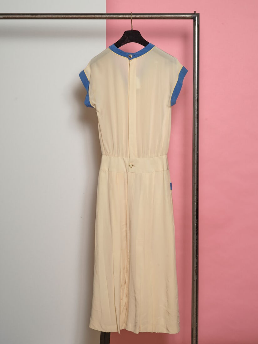 Chanel, collection Prêt-à-Porter, années 1980. Robe légère en soie ... - 2