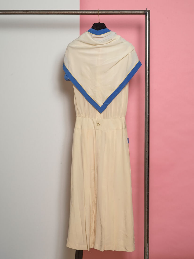 Chanel, collection Prêt-à-Porter, années 1980. Robe légère en soie ... - 3