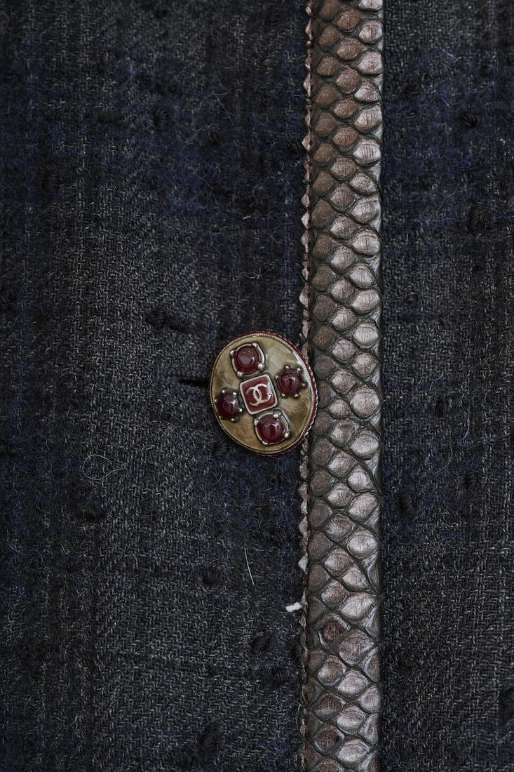 Chanel, collection Métiers d'Art 'Paris - Edinburgh' 2013. Veste en lainage à carreaux... - 2