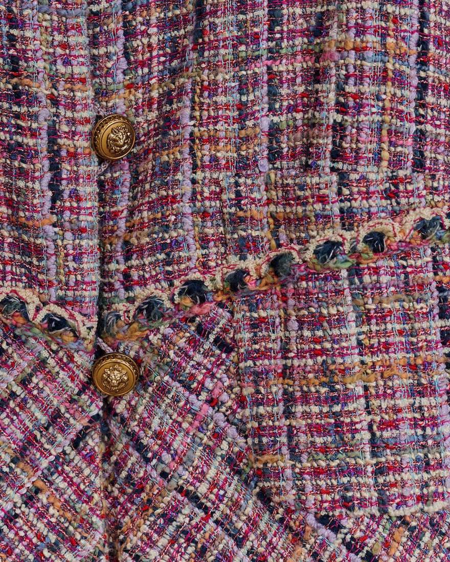 Chanel, collection Prêt à Porter, Automne/Hiver 2003. Veste en tweed dans les tons ros... - 2