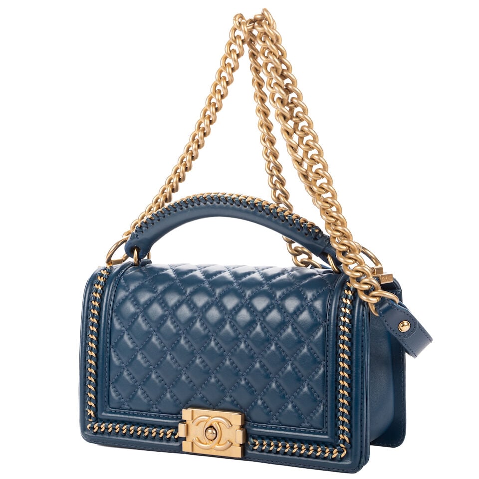 Chanel, circa 2017. Limited edition. Sac Boy en cuir bleu. Chanel, circa 2017. Limited edition. ... - 2