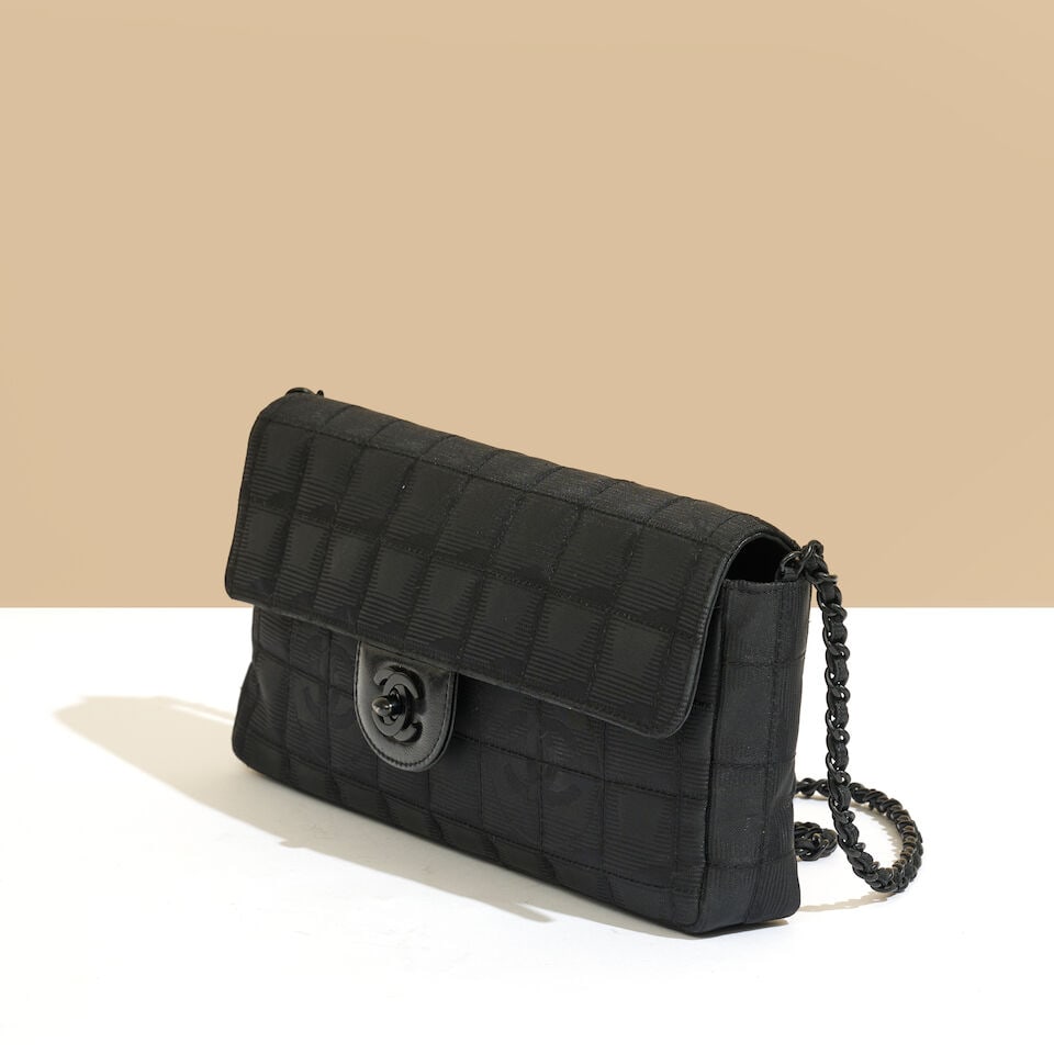 Chanel, année 2000. Sac en toile CC à surpiqures Chocobar. Chanel, circa 2000. Canvas... - 2