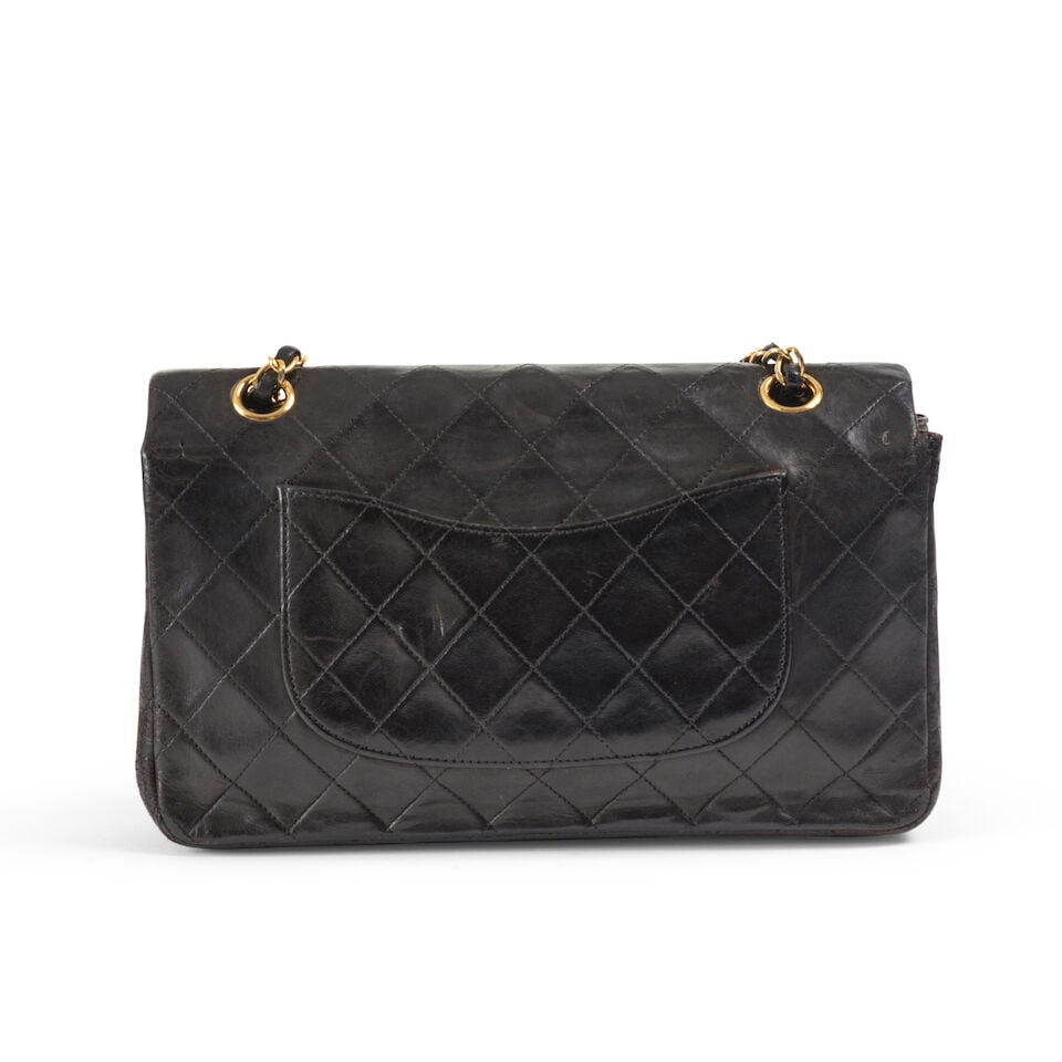Chanel, année 1997. Sac Classique 25 en cuir agneau matelassé noir. Chanel, year 1997.... - 2