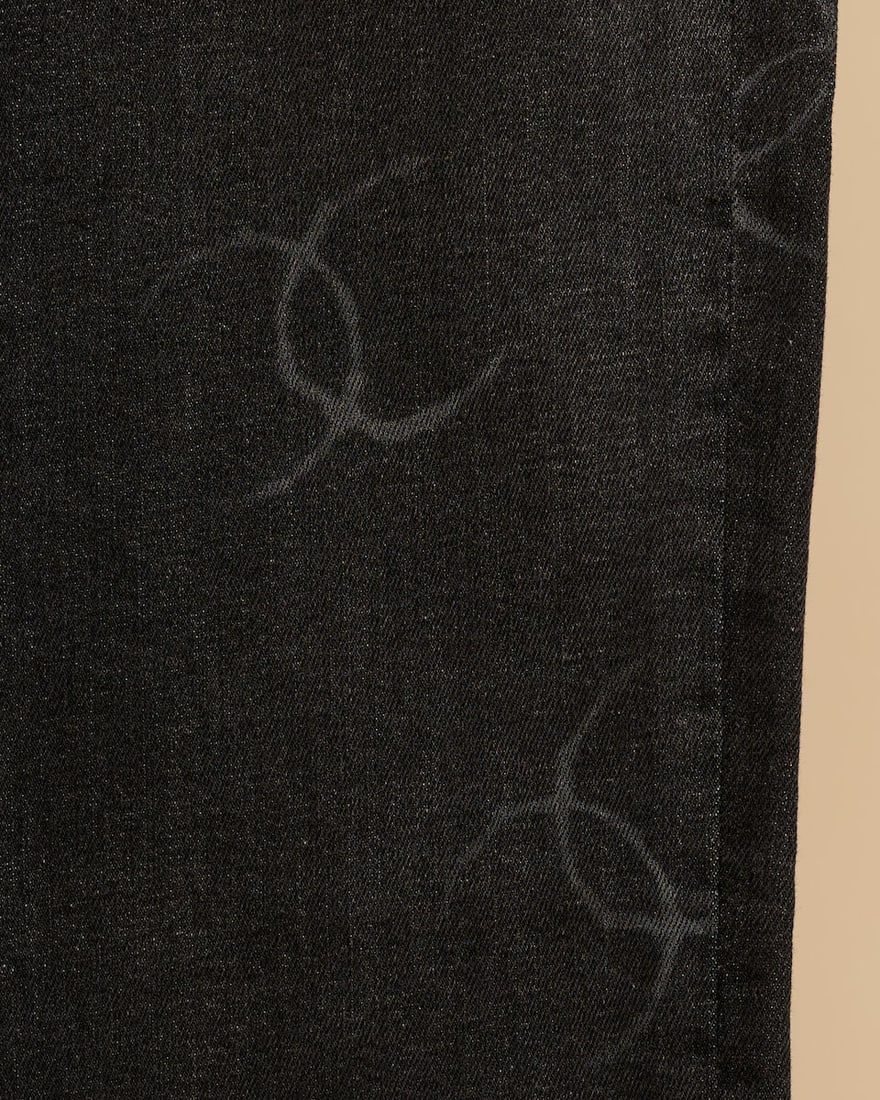 Chanel, collection Prêt à Porter, Automne/Hiver 2020. Jean en denim gris délav... - 2