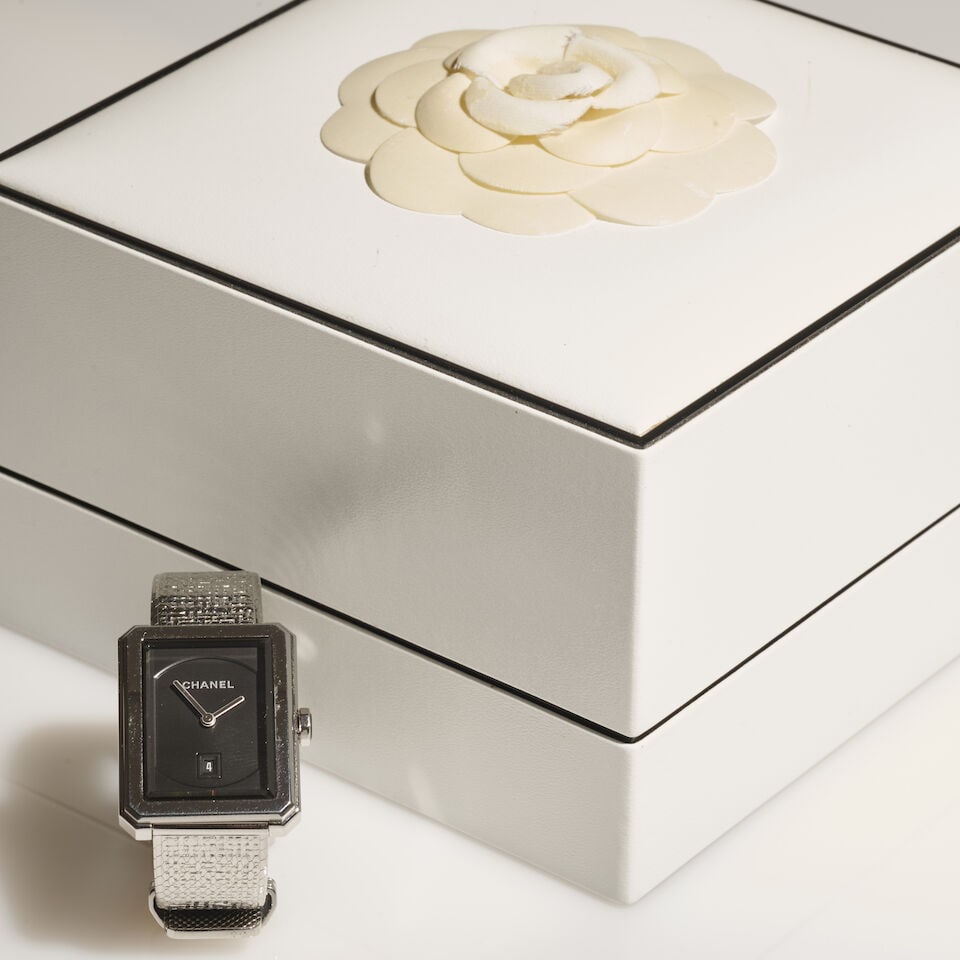 Chanel. Montre Boy Friend GM en acier à cadran noir. Chanel. Boy.Friend GM watch in steel ... - 2