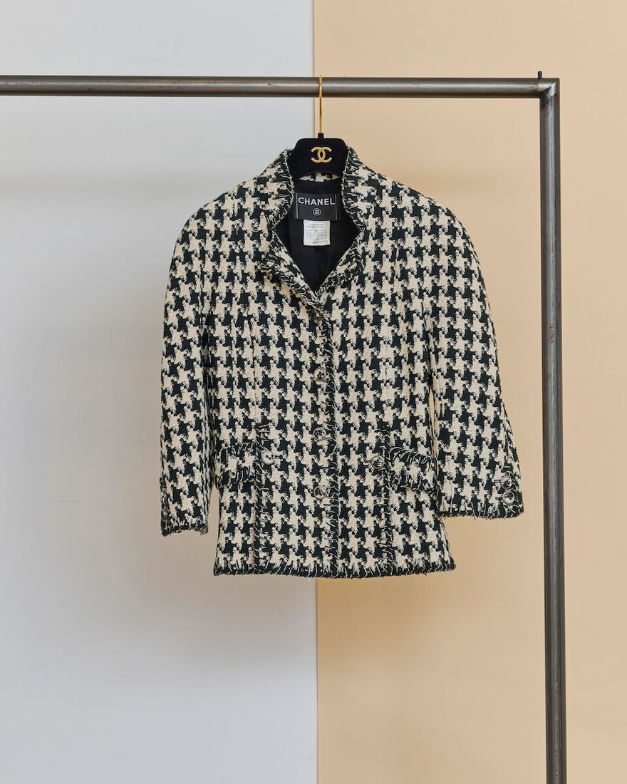 Chanel, collection Prêt à Porter, Printemps/Eté 2008. Veste en soie tissée n... (1 of 2)