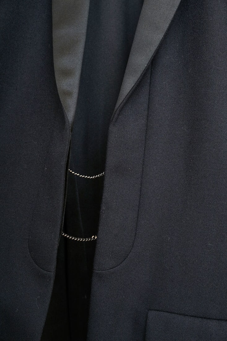 Chanel, collection Métiers d'Art 'Paris - Hambourg' 2018. Veste de smoking en laine et sati... - 2