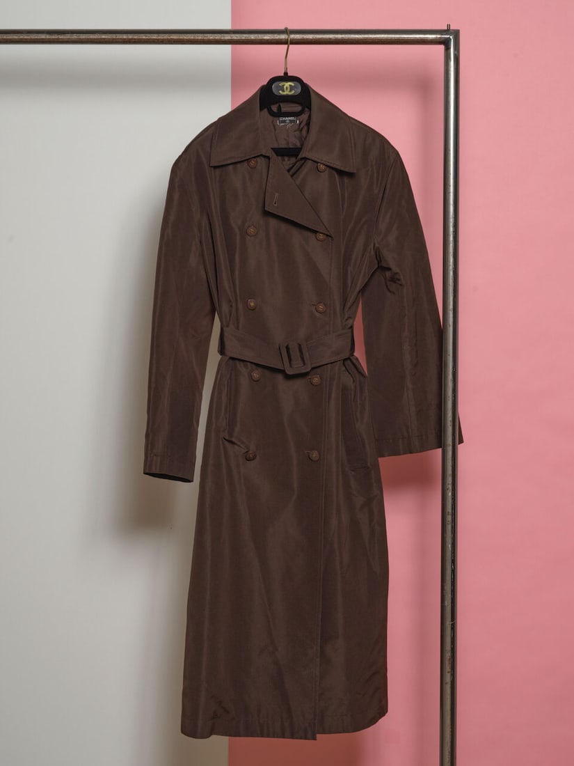 Chanel, années 1990. Trench-coat en nylon chocolat à double boutonnage. Chanel, 1990s.... (1 of 1)