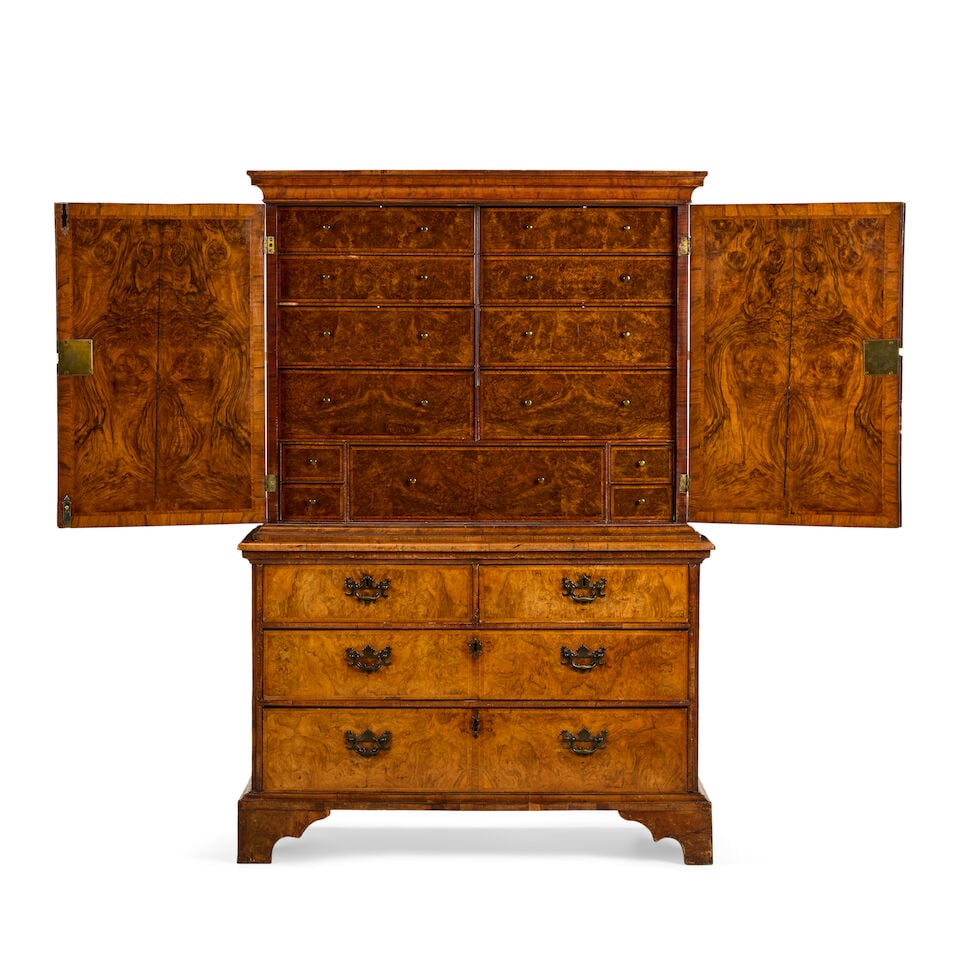 A Queen Anne figured walnut and featherbanded cabinet on chest Circa 1710, possibly by John Coxed - 4
