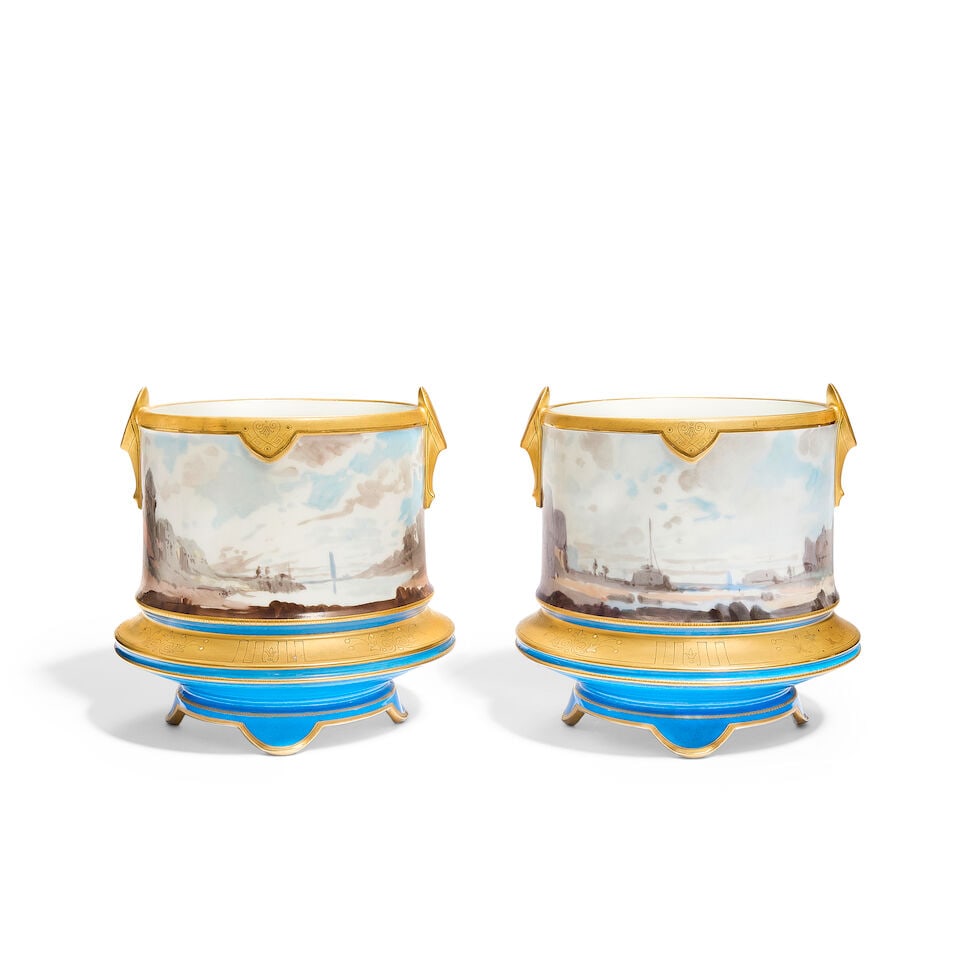 A pair of third quarter 19th century Paris porcelain jardinieres Circa 1860-70 (2) - 2