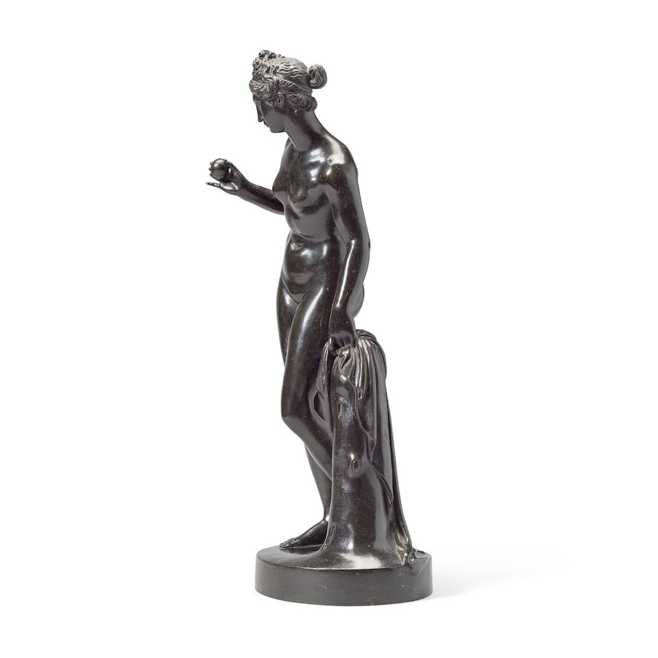 After Bertel Thorvaldsen (Danish, 1770-1844): A 19th century patinated bronze figure of Venus - 2