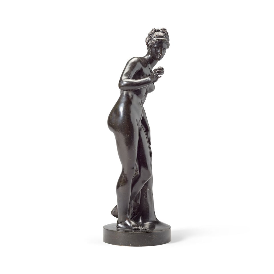 After Bertel Thorvaldsen (Danish, 1770-1844): A 19th century patinated bronze figure of Venus - 4